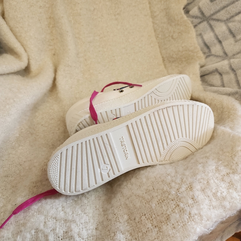 White Sneakers with Pink Laces - Picture 7 of 8